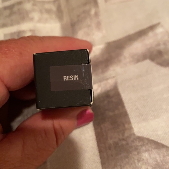 Anastasia Beverly Hills Resin - Picture 8 of 11